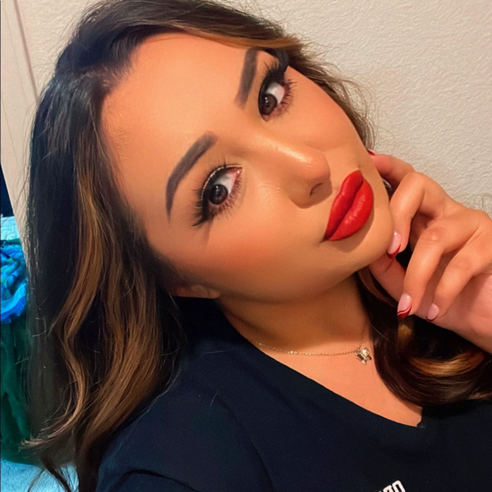 Meet your Posher, Jennica